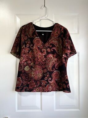 Gloria Vanderbilt Women's V-Neck Paisley Print Top - Brown with Burgundy & Gold